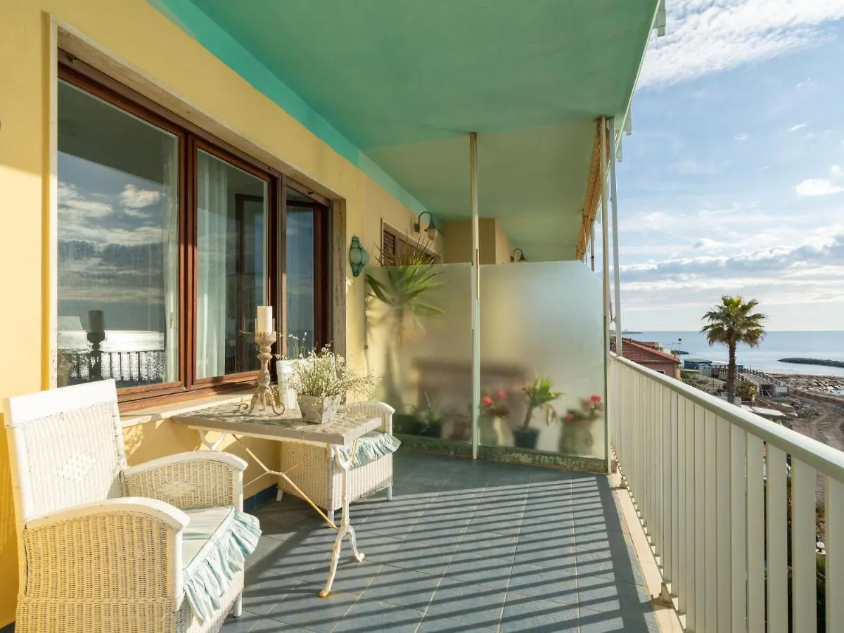 Apartment Pieds Dans L'Eau By Interhome Riva Ligure