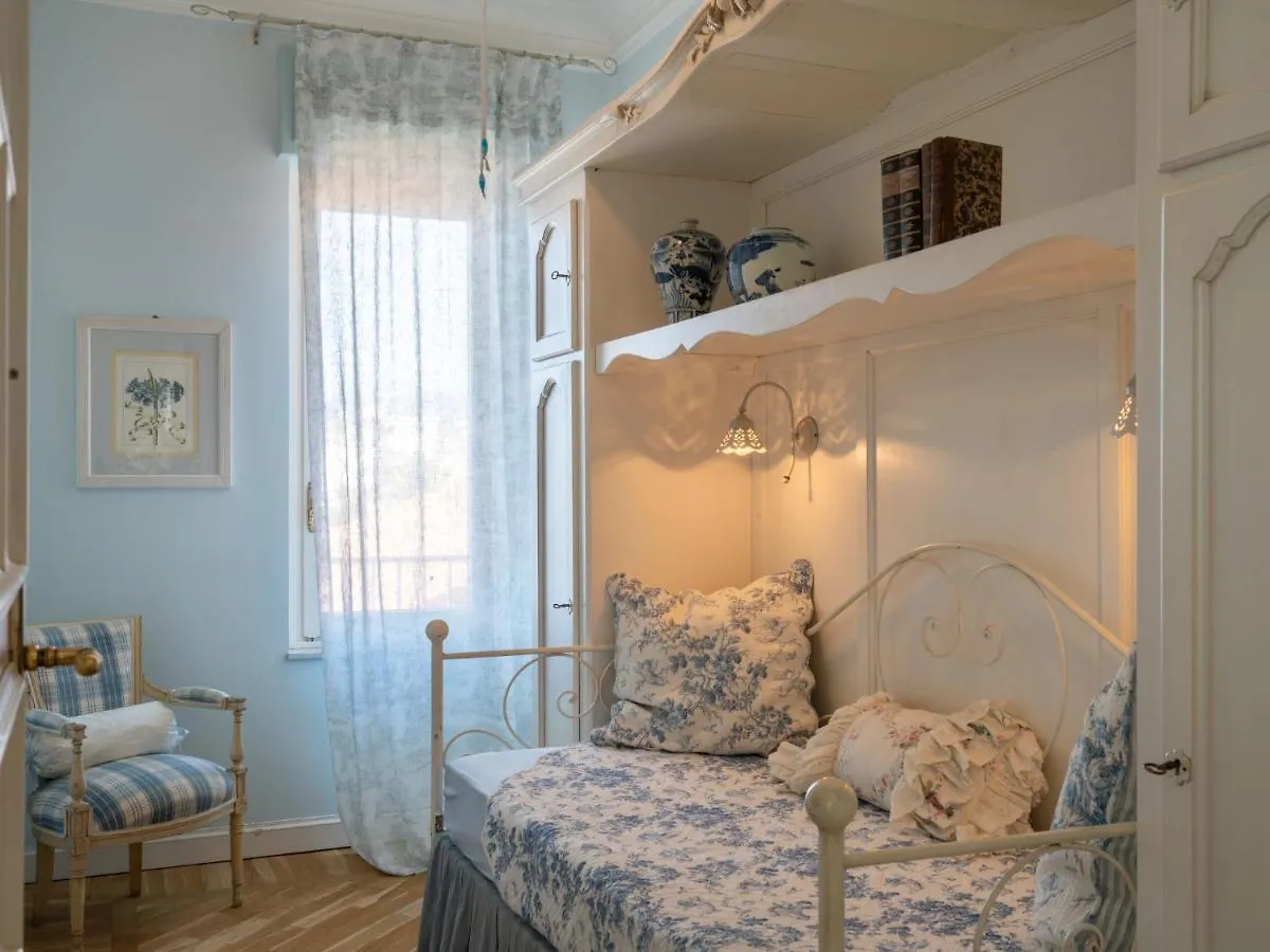 Apartment Pieds Dans L'Eau By Interhome Riva Ligure