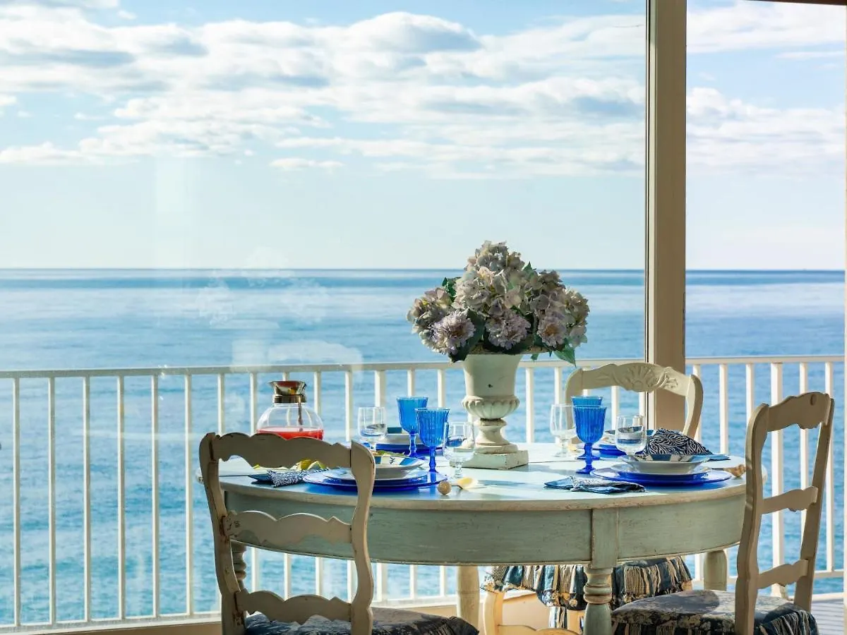 Apartment Pieds Dans L'Eau By Interhome Riva Ligure