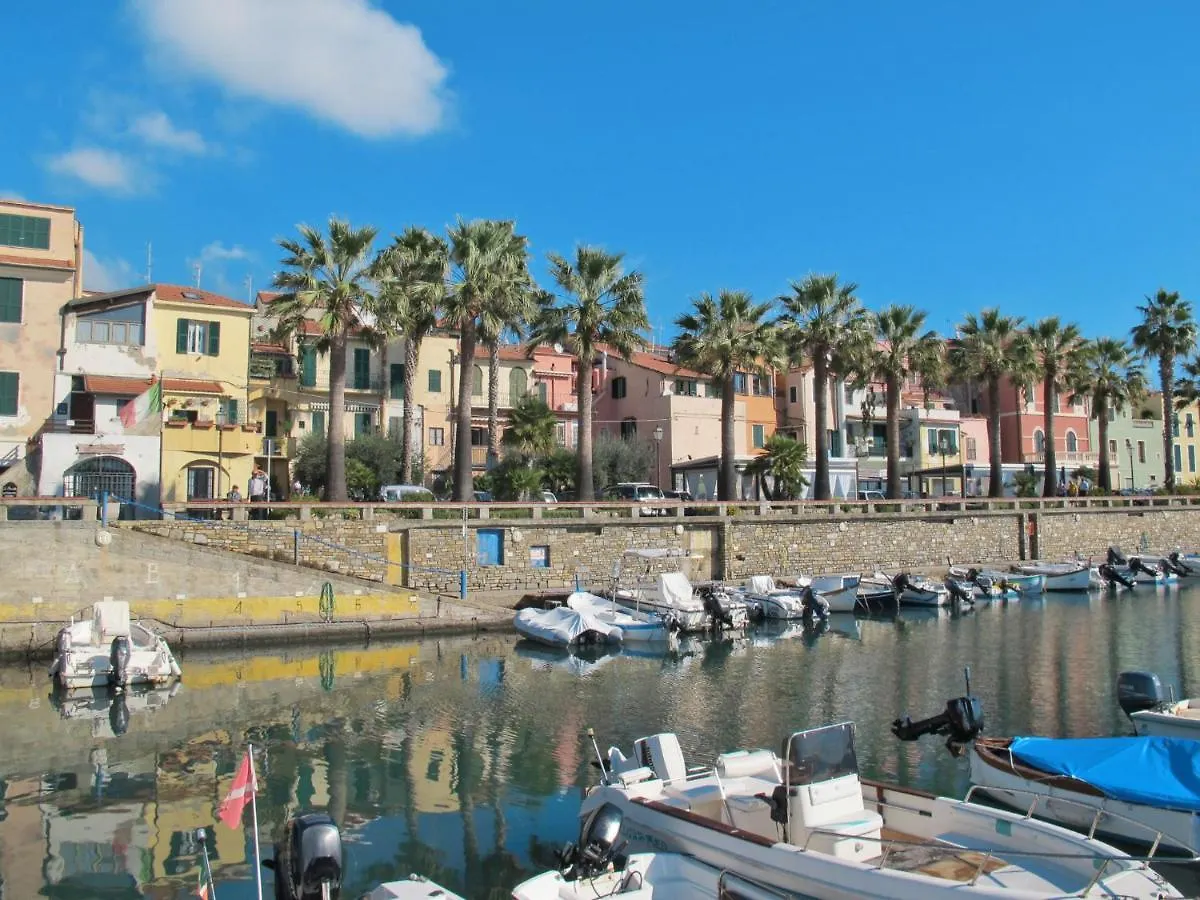 Apartment Pieds Dans L'Eau By Interhome Riva Ligure 0*,  Italy